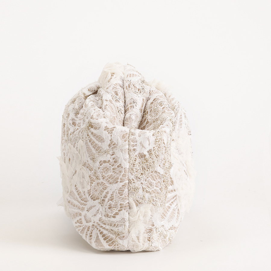 Lace Clouds Clutch Bag,Floral  - Embroidery Bali recension och pris