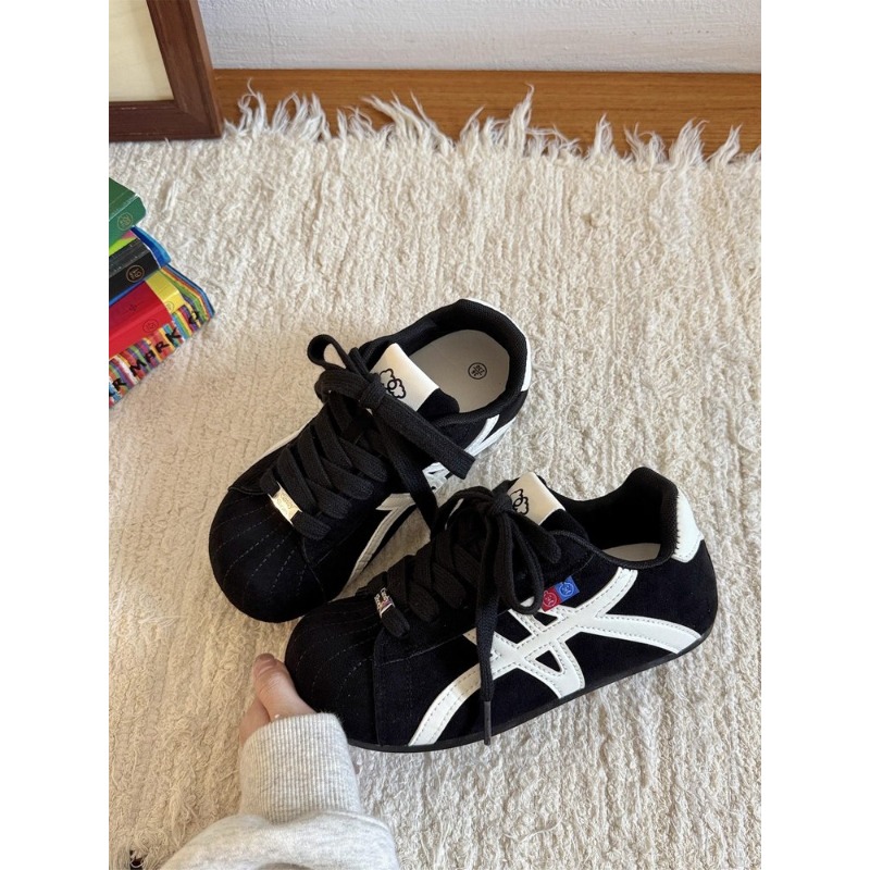Women Brown‑White Suede Retro  - Embroidery Garments recension och pris