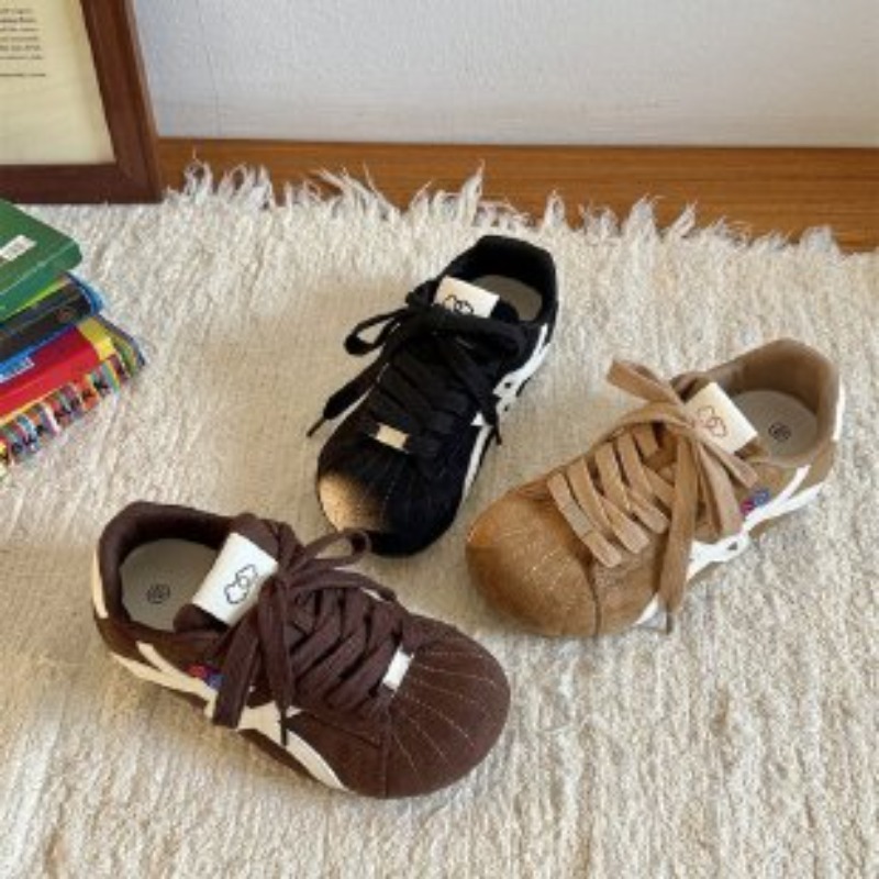 Women Brown‑White Suede Retro  - Embroidery Garments recension och pris